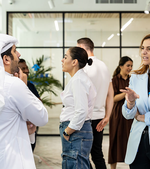 Online Vs. In-Person Leadership Course – Which Is The Right Idea?